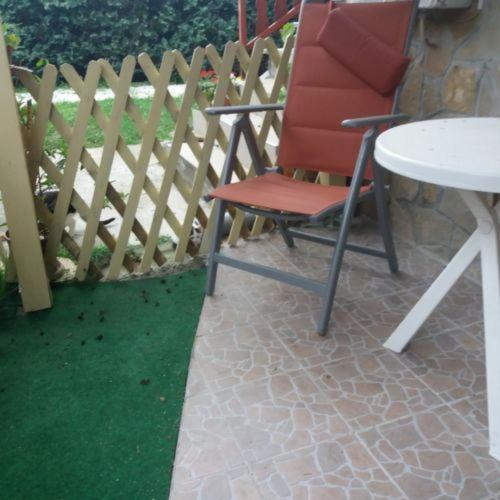Kriszta Apartmanhaz Apartment Balatonlelle Exterior photo